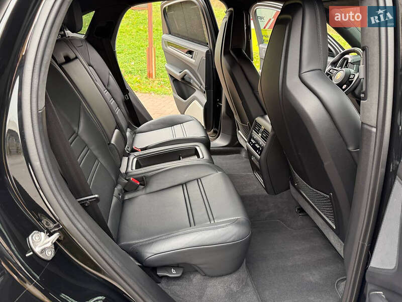 Внедорожник / Кроссовер Porsche Cayenne Coupe 2023 в Киеве фото 86 Внедорожник / Кроссовер Porsche Cayenne Coupe 2023 в Киеве