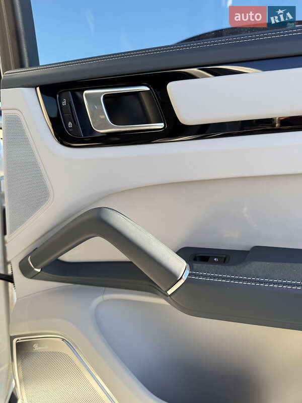 Позашляховик / Кросовер Porsche Cayenne Coupe 2022 в Києві