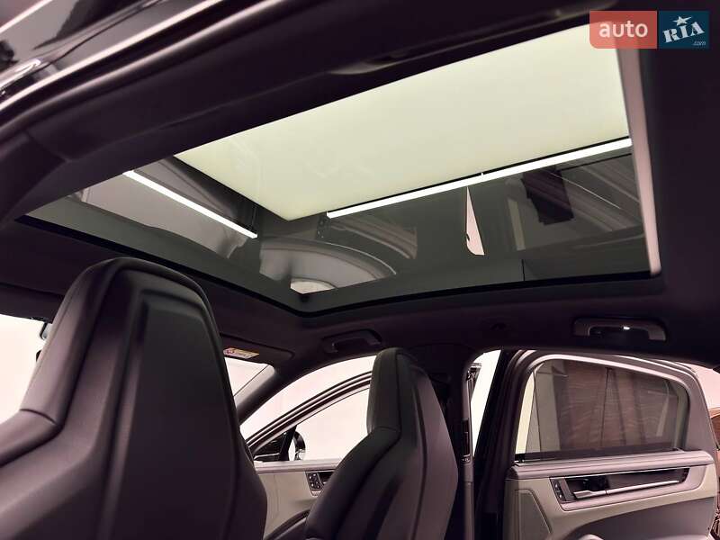 Внедорожник / Кроссовер Porsche Cayenne Coupe 2025 в Киеве