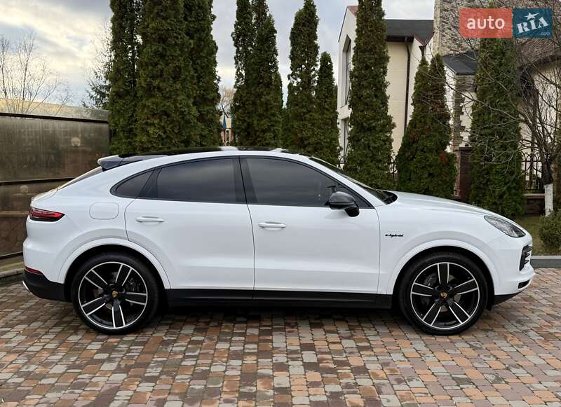 Позашляховик / Кросовер Porsche Cayenne Coupe 2022 в Києві