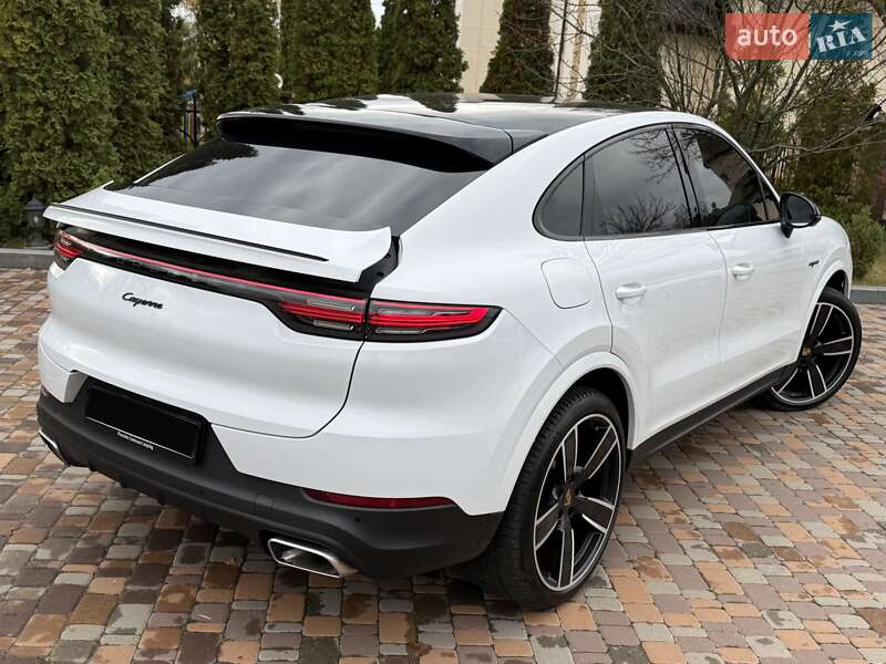 Позашляховик / Кросовер Porsche Cayenne Coupe 2022 в Києві