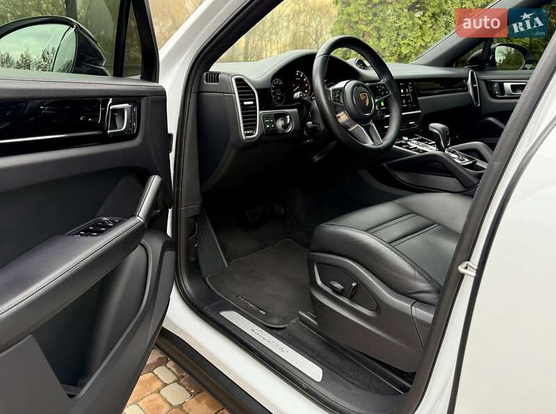 Позашляховик / Кросовер Porsche Cayenne Coupe 2022 в Києві