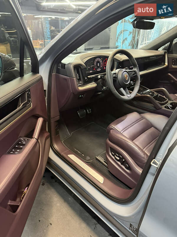 Позашляховик / Кросовер Porsche Cayenne Coupe 2023 в Києві фото 14 Позашляховик / Кросовер Porsche Cayenne Coupe 2023 в Києві