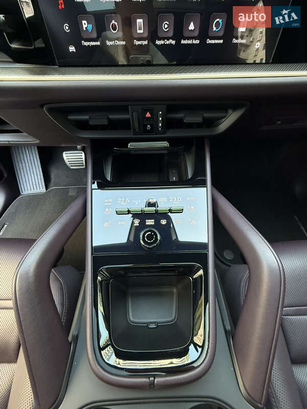 Позашляховик / Кросовер Porsche Cayenne Coupe 2023 в Києві фото 17 Позашляховик / Кросовер Porsche Cayenne Coupe 2023 в Києві