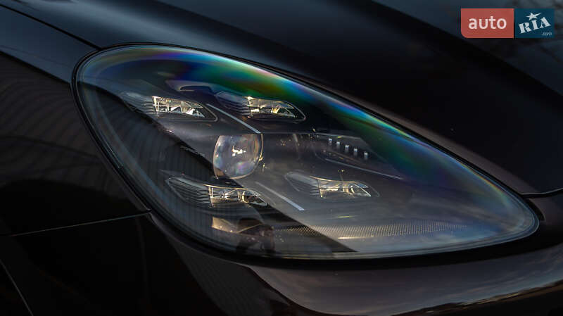 Позашляховик / Кросовер Porsche Cayenne Coupe 2019 в Чернівцях