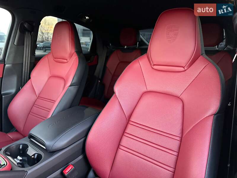 Внедорожник / Кроссовер Porsche Cayenne Coupe 2023 в Киеве фото 46 Внедорожник / Кроссовер Porsche Cayenne Coupe 2023 в Киеве