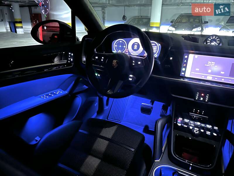 Позашляховик / Кросовер Porsche Cayenne Coupe 2024 в Києві фото 48 Позашляховик / Кросовер Porsche Cayenne Coupe 2024 в Києві