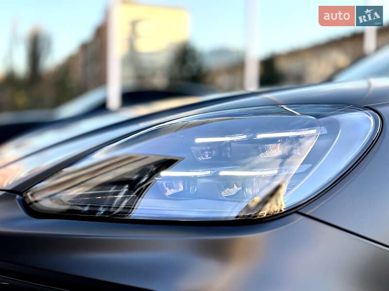 Позашляховик / Кросовер Porsche Cayenne Coupe 2024 в Києві фото 49 Позашляховик / Кросовер Porsche Cayenne Coupe 2024 в Києві