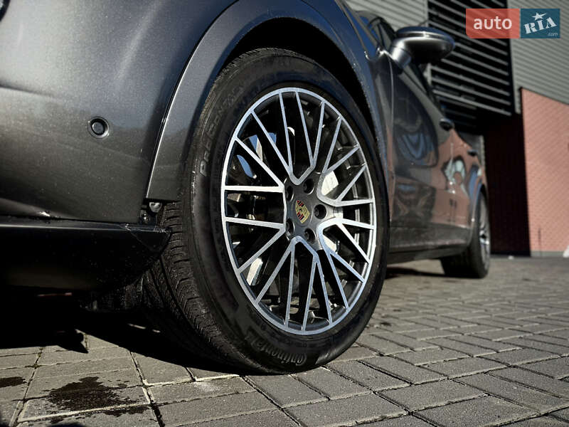 Внедорожник / Кроссовер Porsche Cayenne Coupe 2021 в Львове фото 6 Внедорожник / Кроссовер Porsche Cayenne Coupe 2021 в Львове