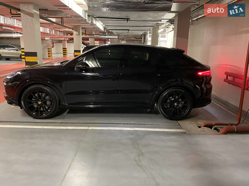 Позашляховик / Кросовер Porsche Cayenne Coupe 2020 в Києві