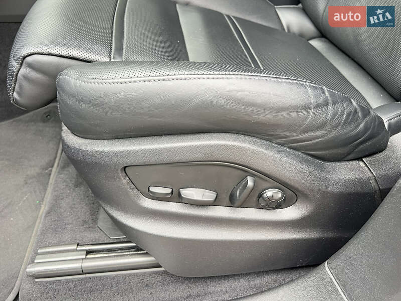 Внедорожник / Кроссовер Porsche Cayenne Coupe 2023 в Киеве фото 33 Внедорожник / Кроссовер Porsche Cayenne Coupe 2023 в Киеве