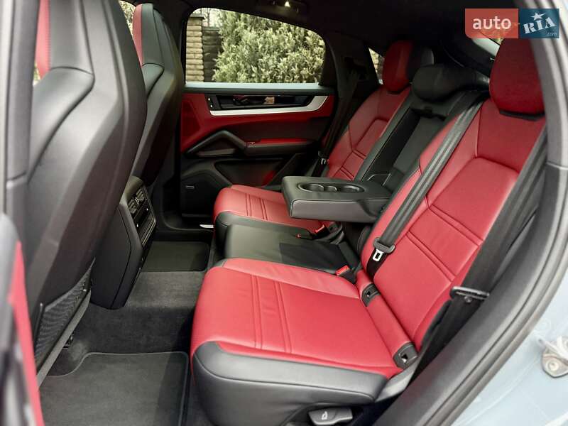 Внедорожник / Кроссовер Porsche Cayenne Coupe 2024 в Киеве фото 60 Внедорожник / Кроссовер Porsche Cayenne Coupe 2024 в Киеве