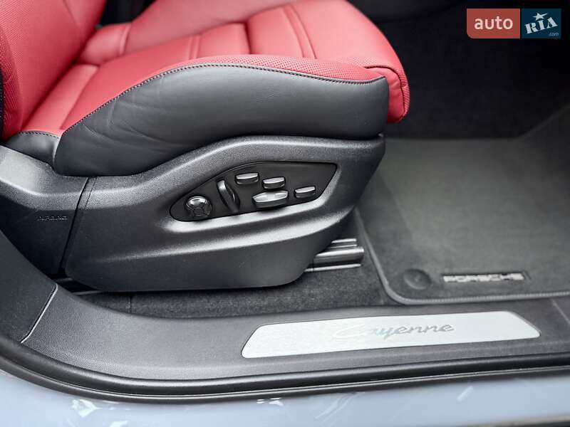 Внедорожник / Кроссовер Porsche Cayenne Coupe 2024 в Киеве фото 76 Внедорожник / Кроссовер Porsche Cayenne Coupe 2024 в Киеве