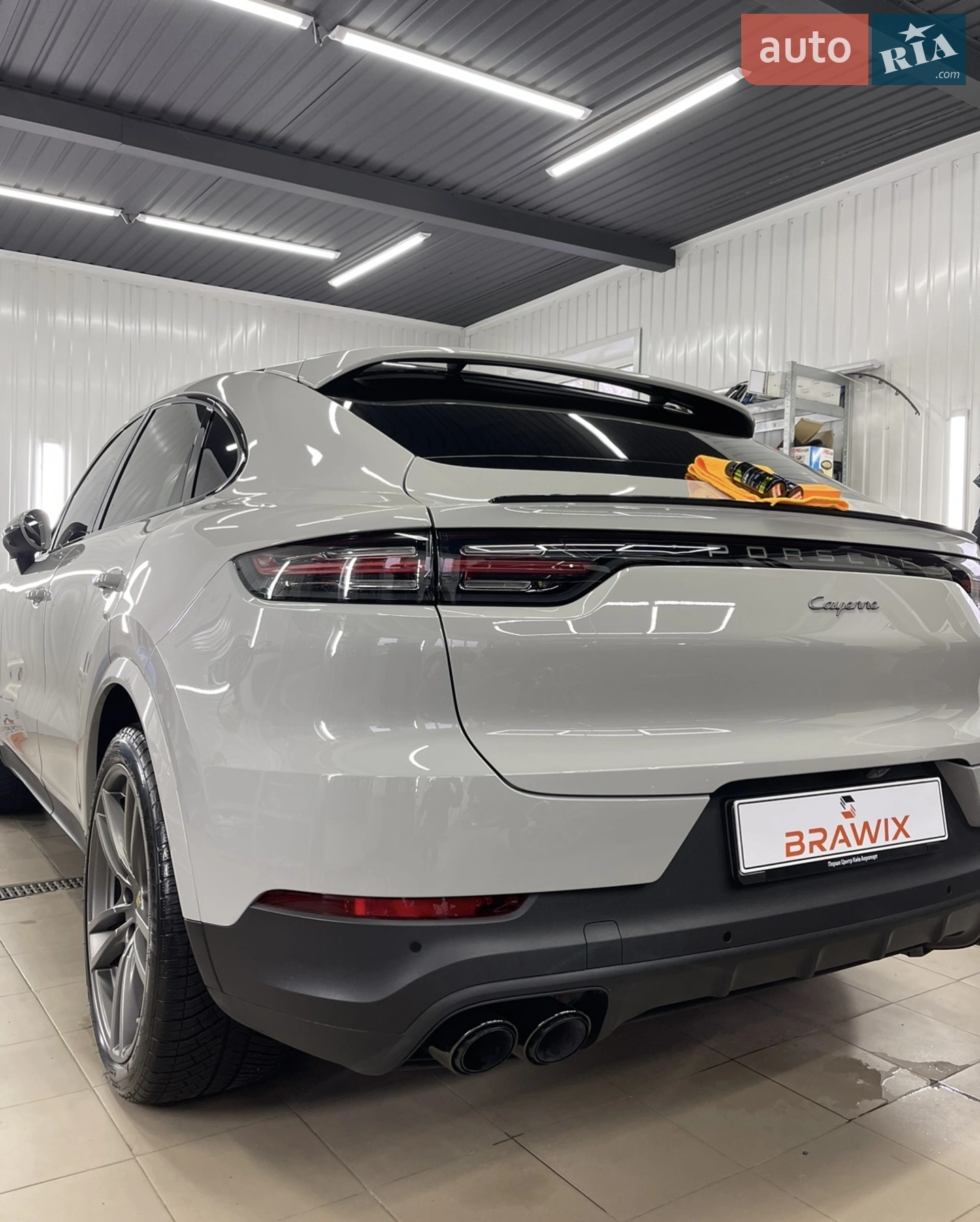 2023 Porsche Cayenne Coupe - мініатюра 2