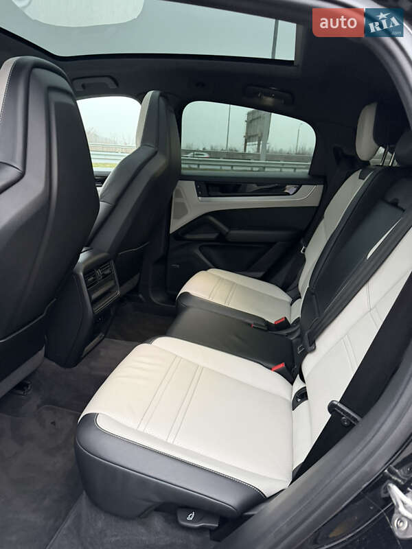 Внедорожник / Кроссовер Porsche Cayenne Coupe 2023 в Буче