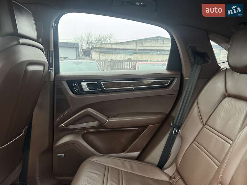 Внедорожник / Кроссовер Porsche Cayenne Coupe 2020 в Тернополе