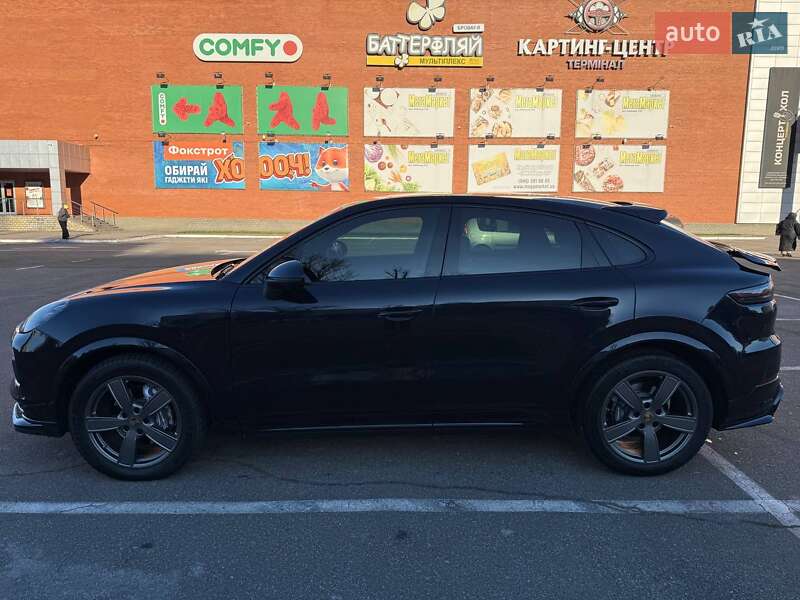 Внедорожник / Кроссовер Porsche Cayenne Coupe 2020 в Киеве