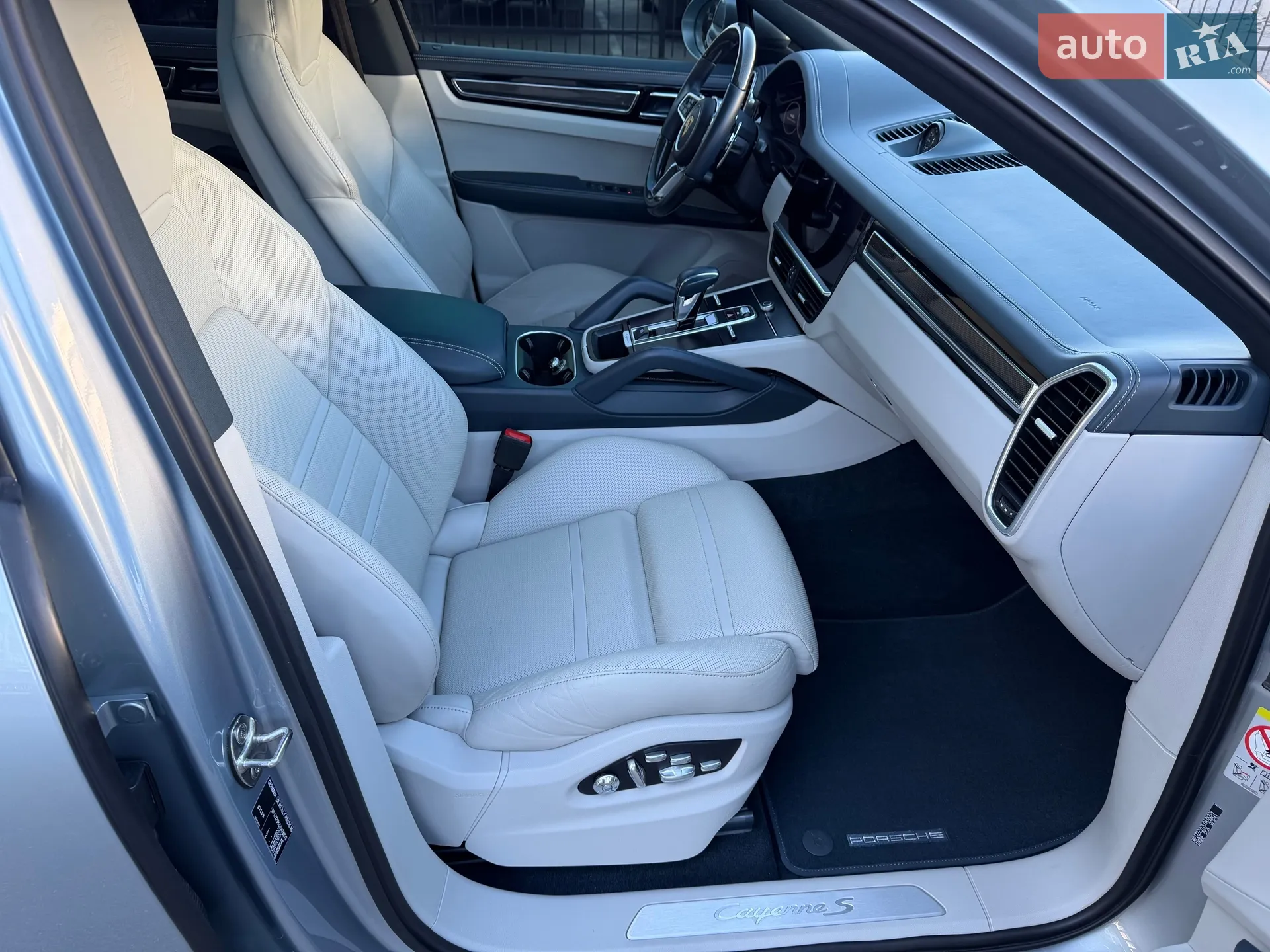 2019 Porsche Cayenne Coupe - мініатюра 22