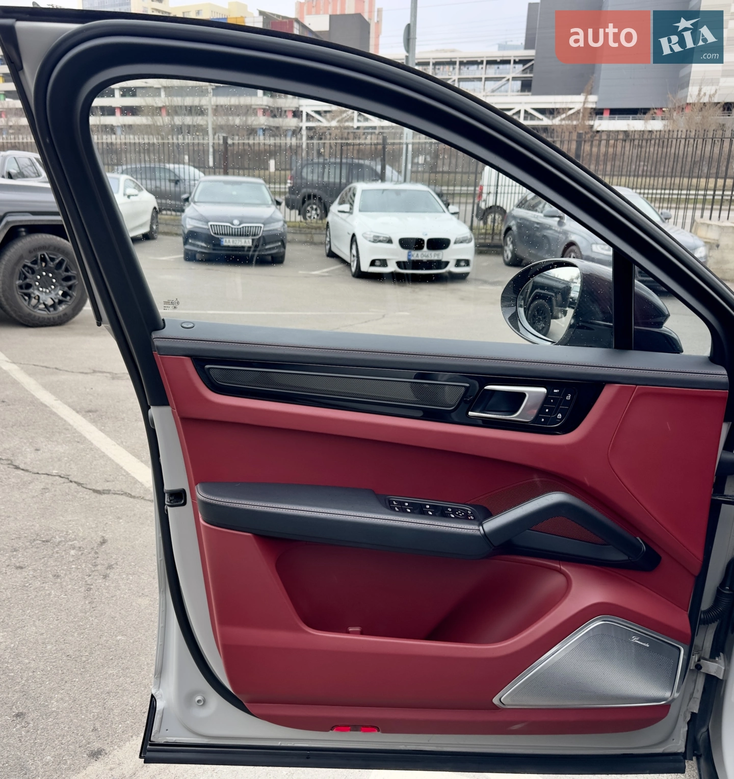 2021 Porsche Cayenne Coupe - мініатюра 17