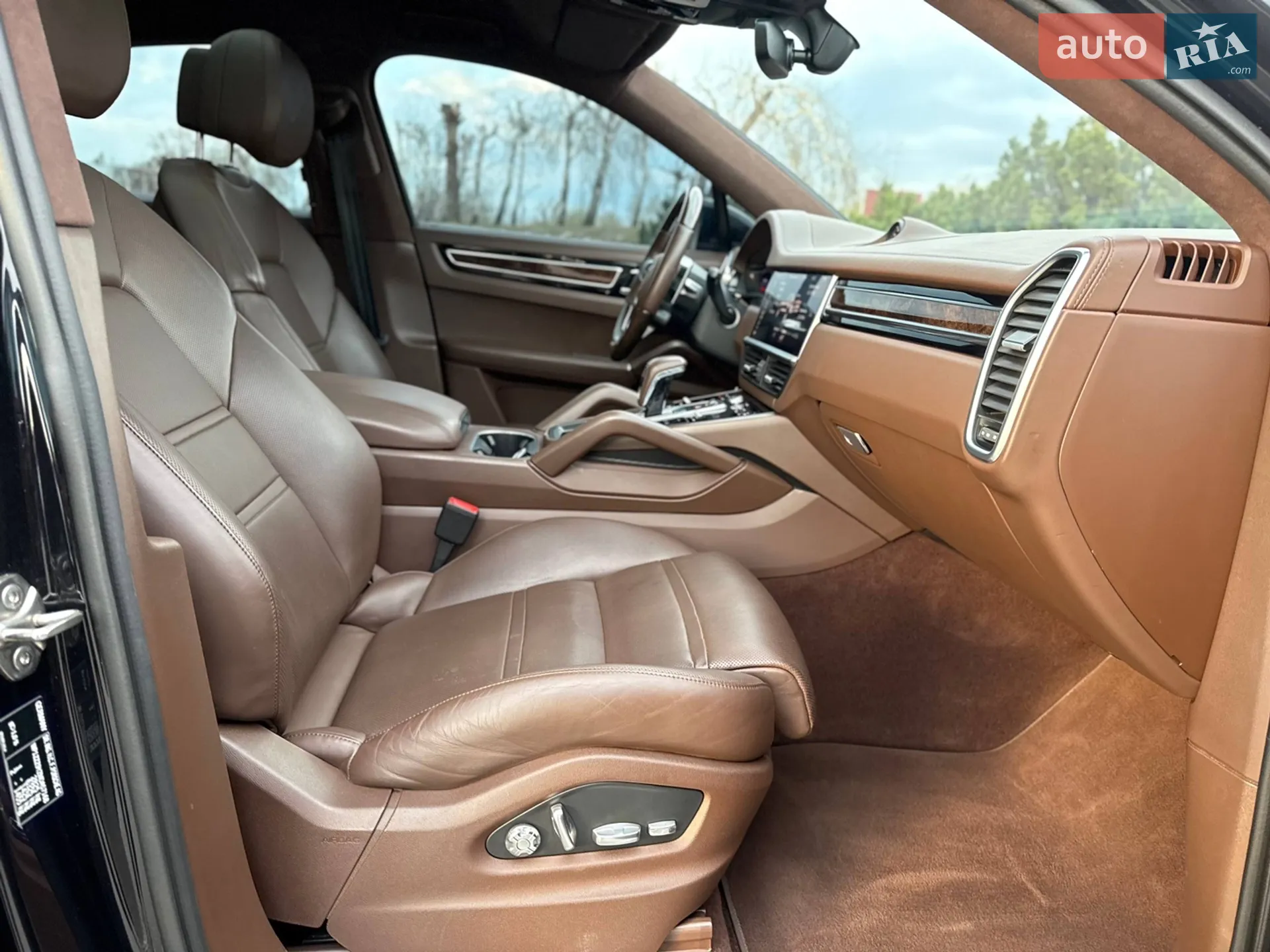 2021 Porsche Cayenne Coupe - мініатюра 16