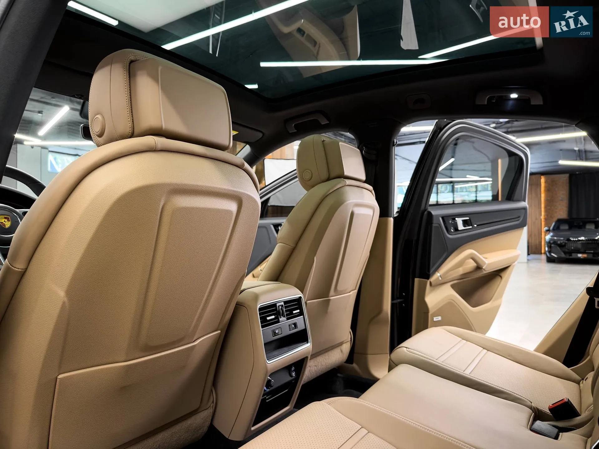 2021 Porsche Cayenne Coupe - мініатюра 35