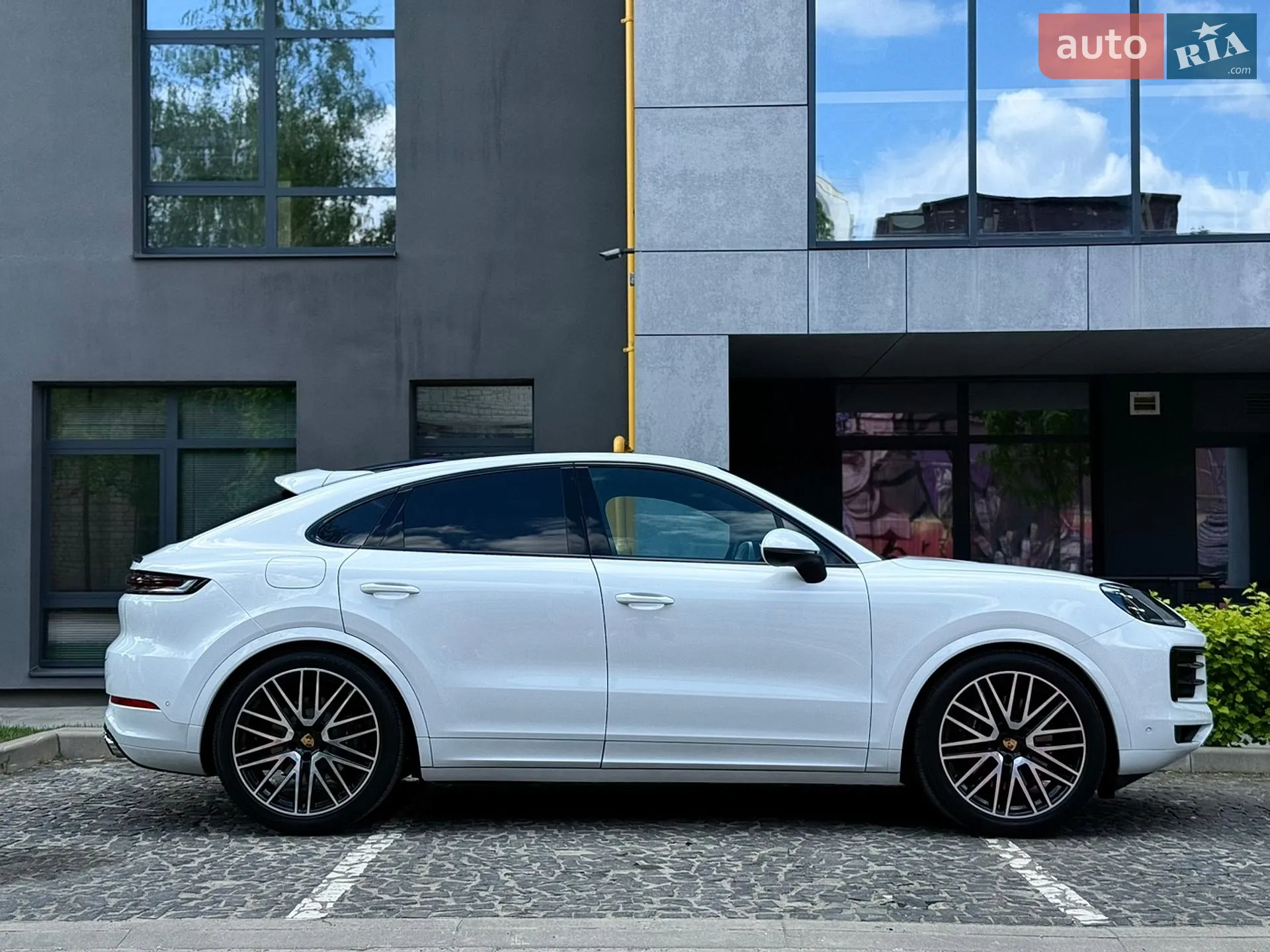 2024 Porsche Cayenne Coupe - мініатюра 11