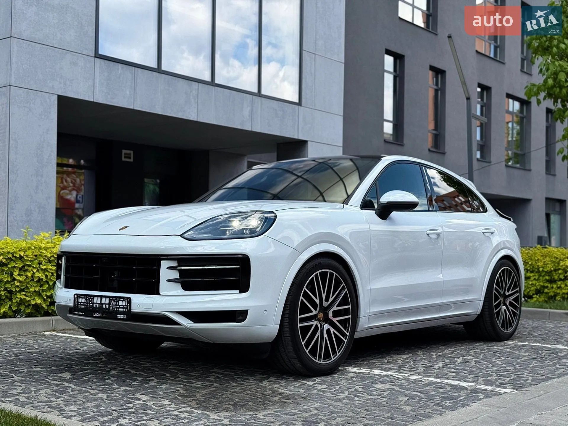 2024 Porsche Cayenne Coupe - мініатюра 25