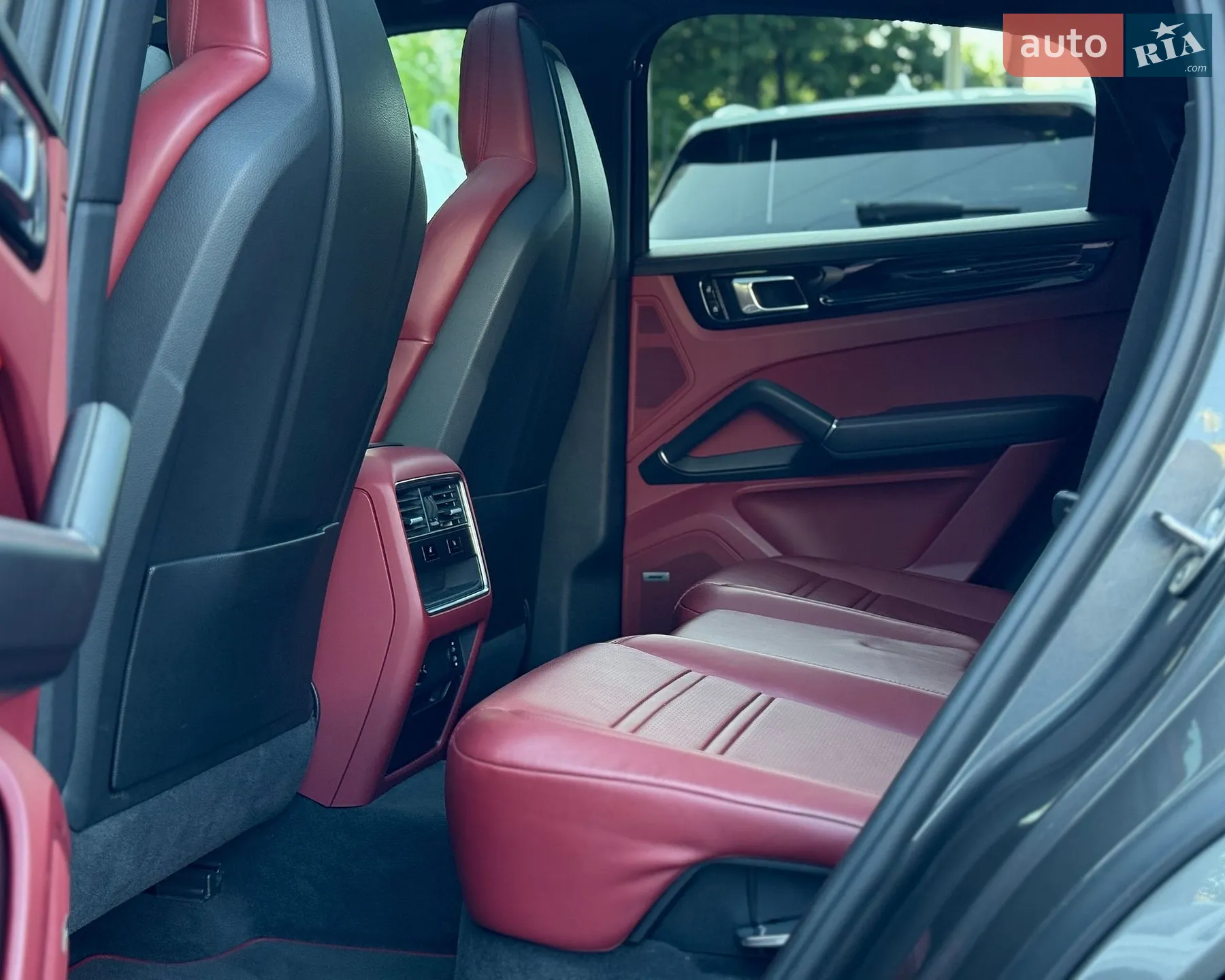 2019 Porsche Cayenne Coupe - мініатюра 22