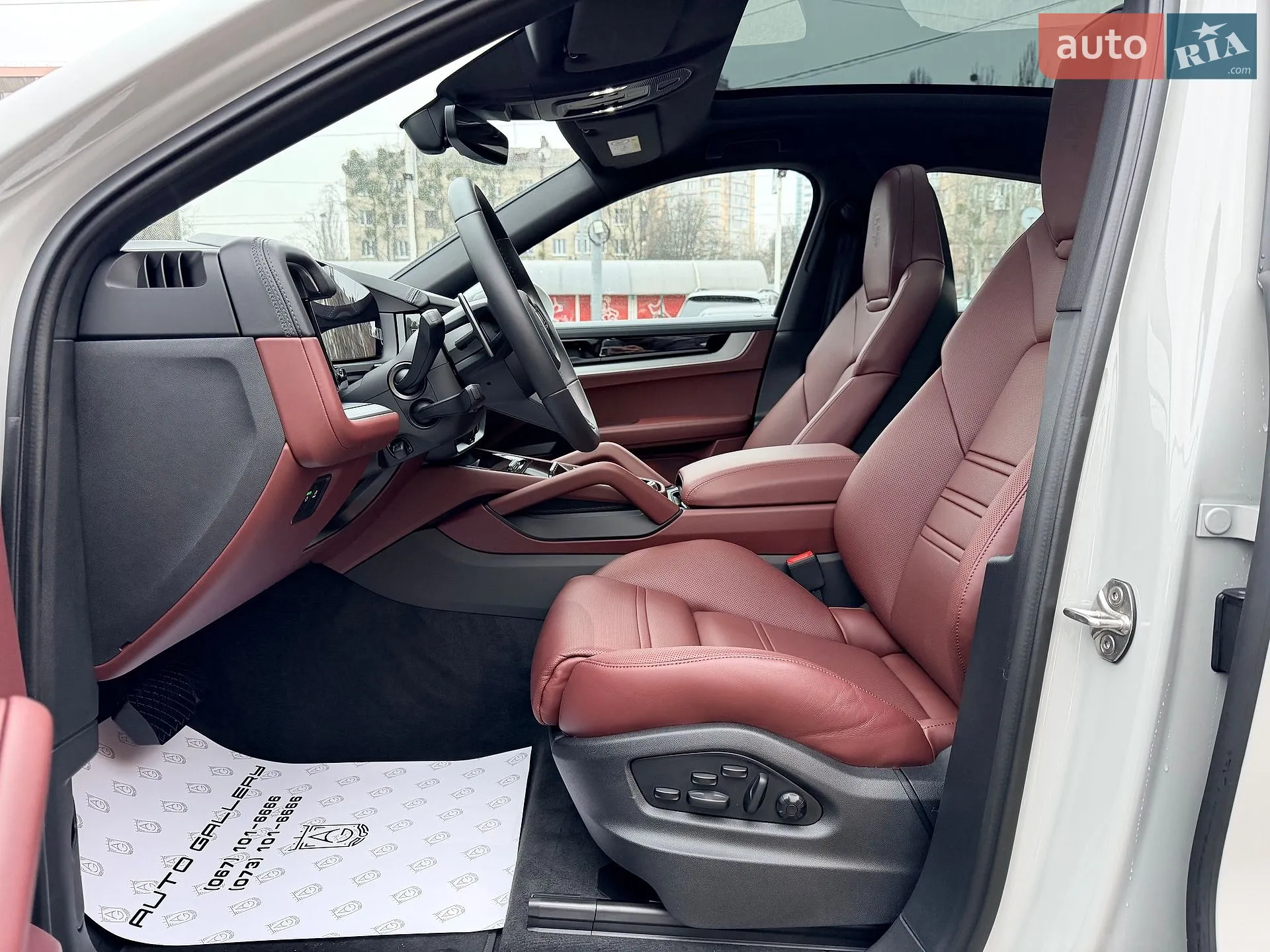 2024 Porsche Cayenne Coupe - мініатюра 13