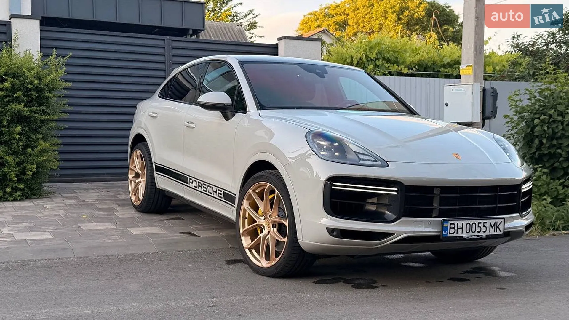 2022 Porsche Cayenne Coupe - мініатюра 2