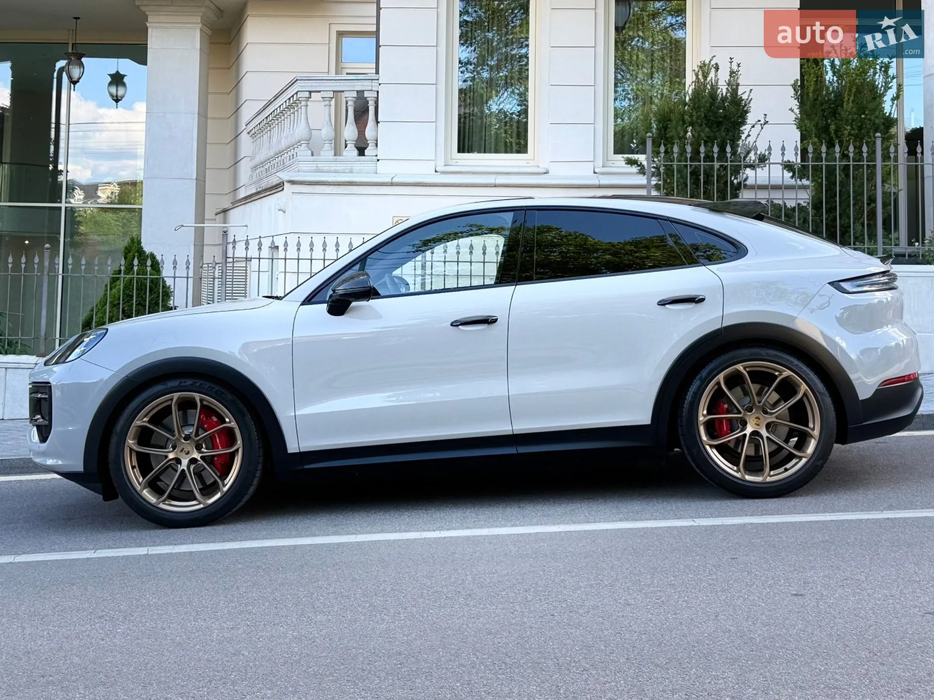 2024 Porsche Cayenne Coupe - мініатюра 2