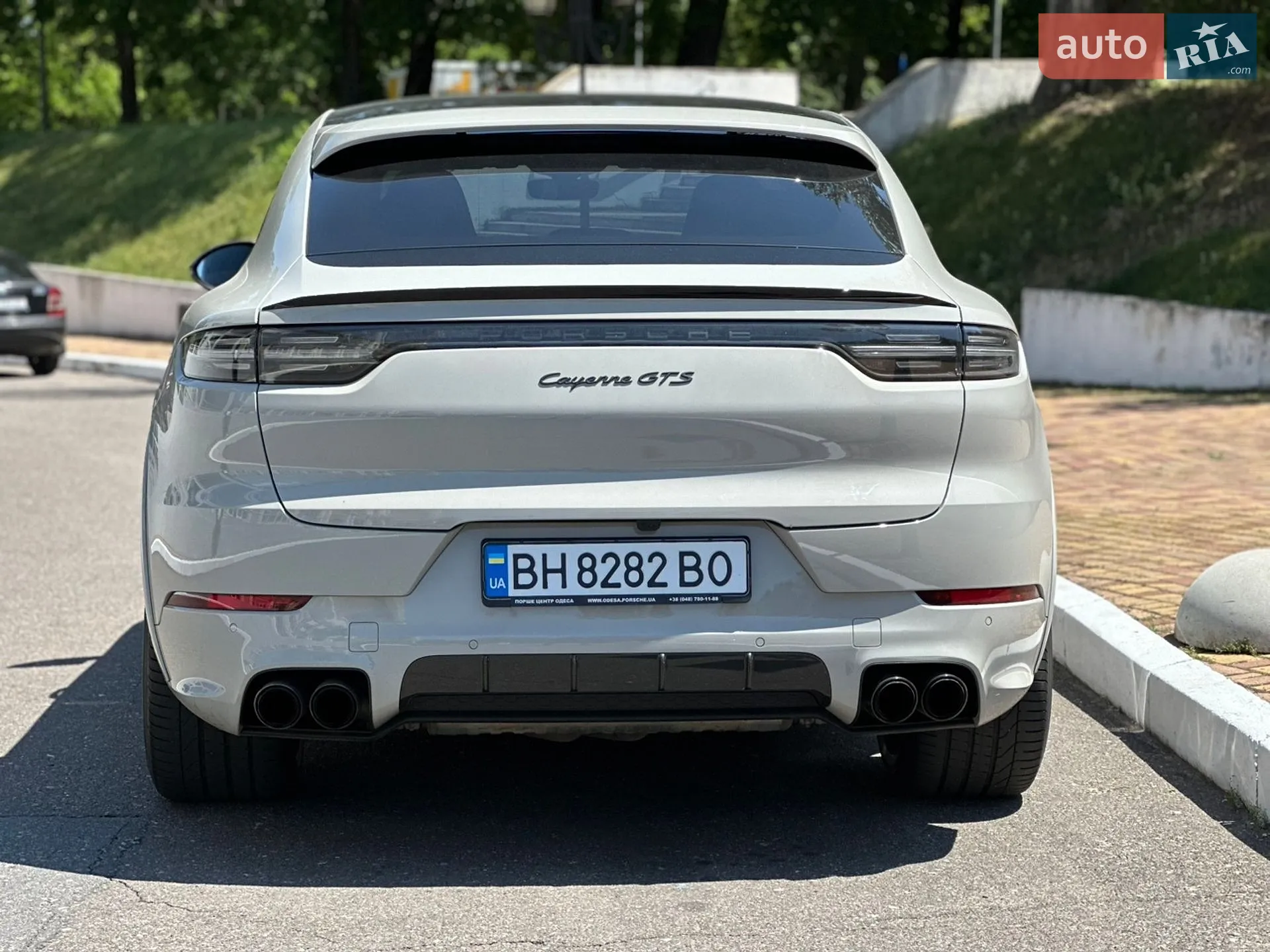 2022 Porsche Cayenne Coupe - мініатюра 9