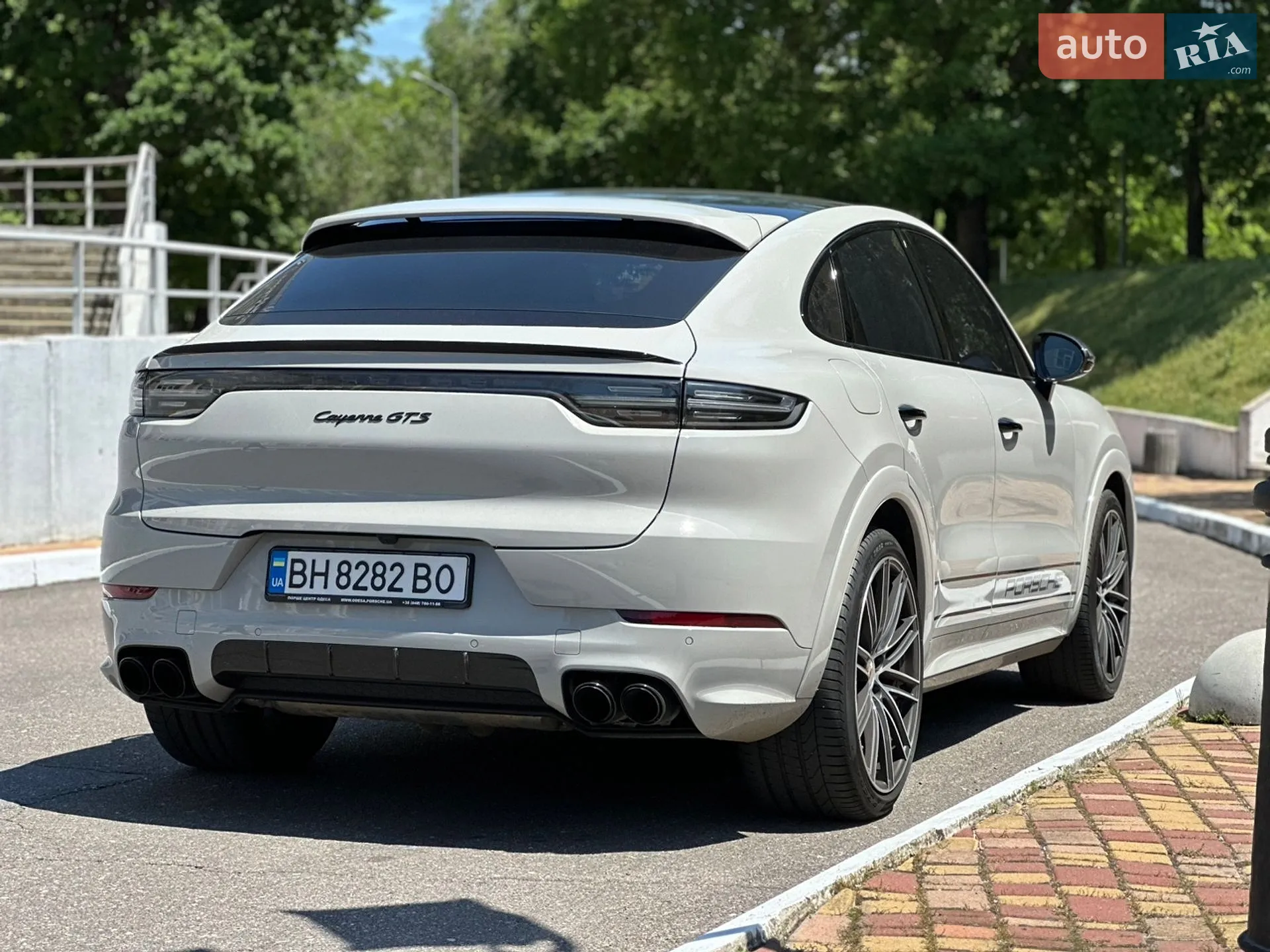 2022 Porsche Cayenne Coupe - мініатюра 11