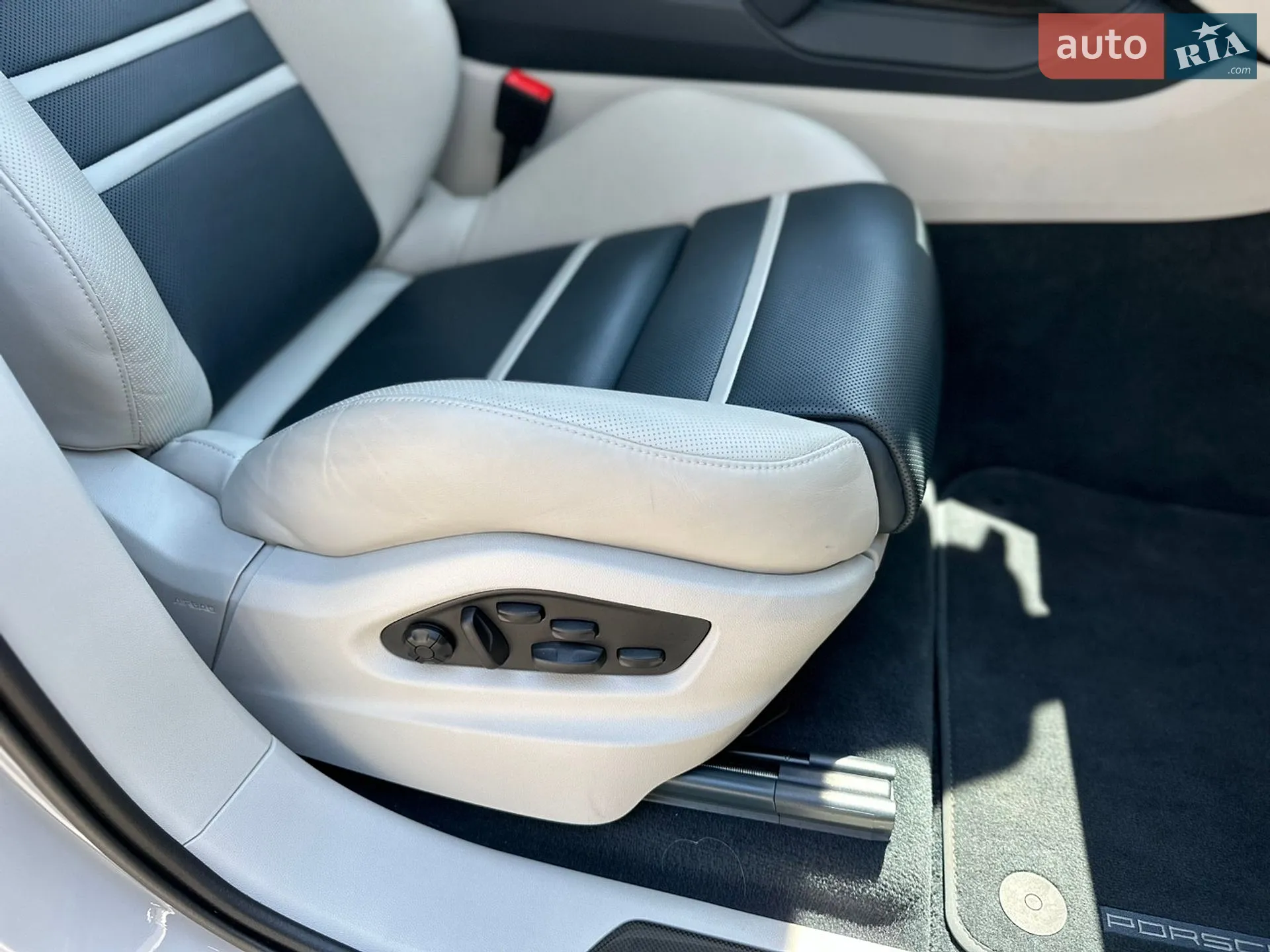 2022 Porsche Cayenne Coupe - мініатюра 33