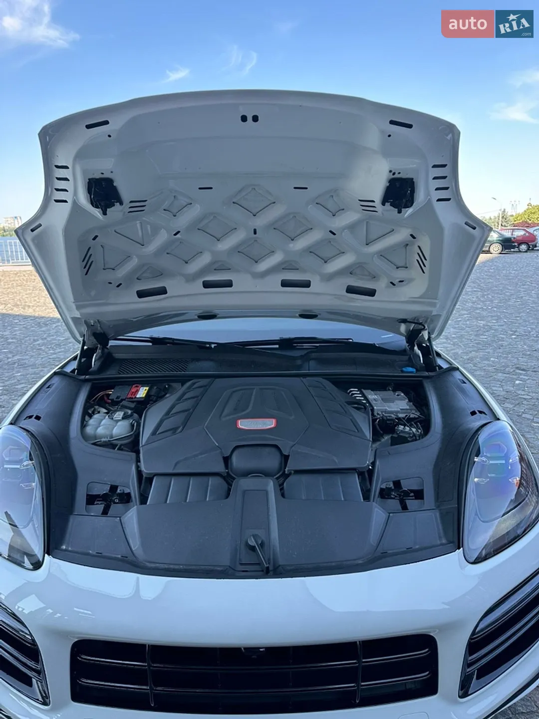 2020 Porsche Cayenne Coupe - мініатюра 26