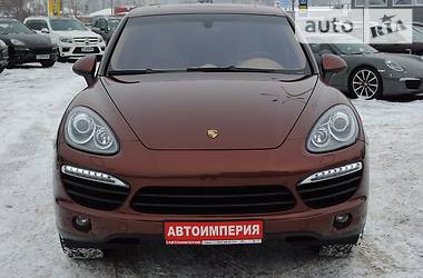 Внедорожник / Кроссовер Porsche Cayenne 2014 в 