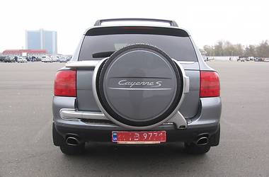 Внедорожник / Кроссовер Porsche Cayenne 2003 в 