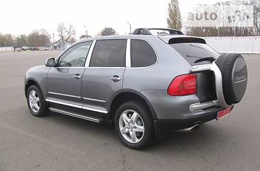 Внедорожник / Кроссовер Porsche Cayenne 2003 в 