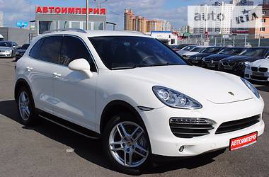 Внедорожник / Кроссовер Porsche Cayenne 2012 в Киеве