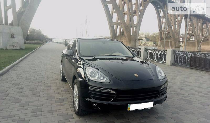 Porsche Cayenne 2013 року