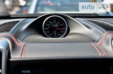 Позашляховик / Кросовер Porsche Cayenne 2013 в 
