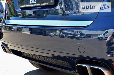 Позашляховик / Кросовер Porsche Cayenne 2013 в 
