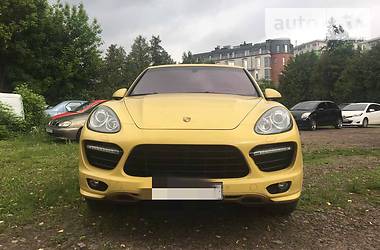 Внедорожник / Кроссовер Porsche Cayenne 2011 в Киеве