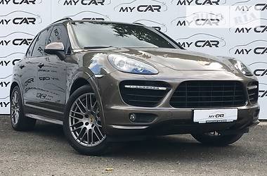 Внедорожник / Кроссовер Porsche Cayenne 2013 в Киеве