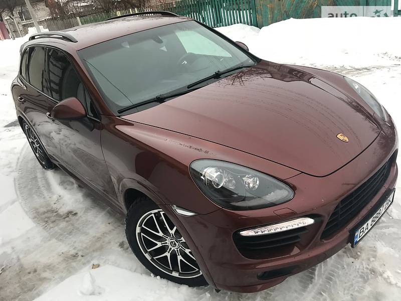 Porsche Cayenne 2012 года