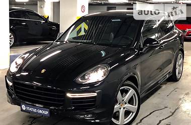 Внедорожник / Кроссовер Porsche Cayenne 2015 в Киеве