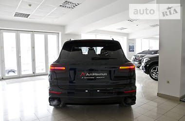 Внедорожник / Кроссовер Porsche Cayenne 2015 в Одессе