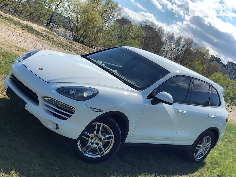 Porsche Cayenne 2012 года