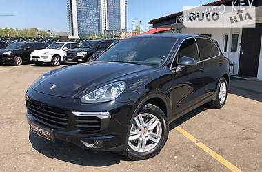 Позашляховик / Кросовер Porsche Cayenne 2016 в Києві