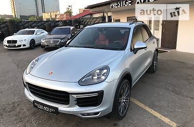 Позашляховик / Кросовер Porsche Cayenne 2015 в Києві